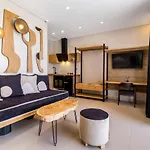 Thetis Apartamento *
